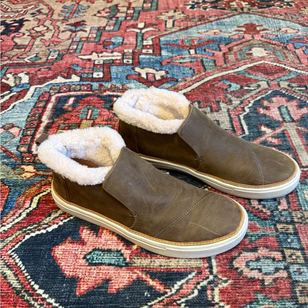 Faux Fur Toms high tops